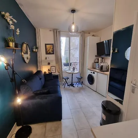 Cosy In Heart Of Montmartre Apartament Paryż